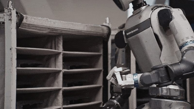 在选购空气净化化工产品时，要关注其净化效果。一般来说，净化效果与以下因素有关：